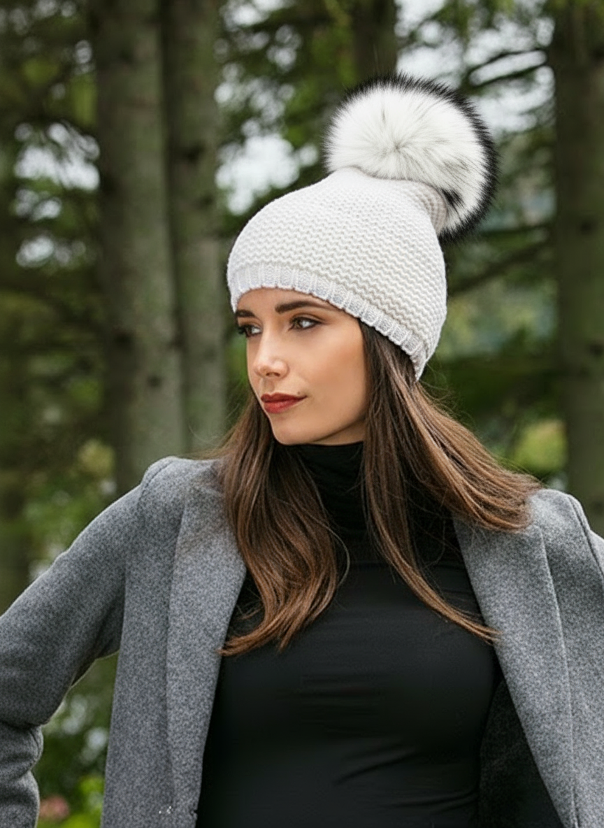 Icon Faux Fur Beanie – Kyi Kyi display picture 3